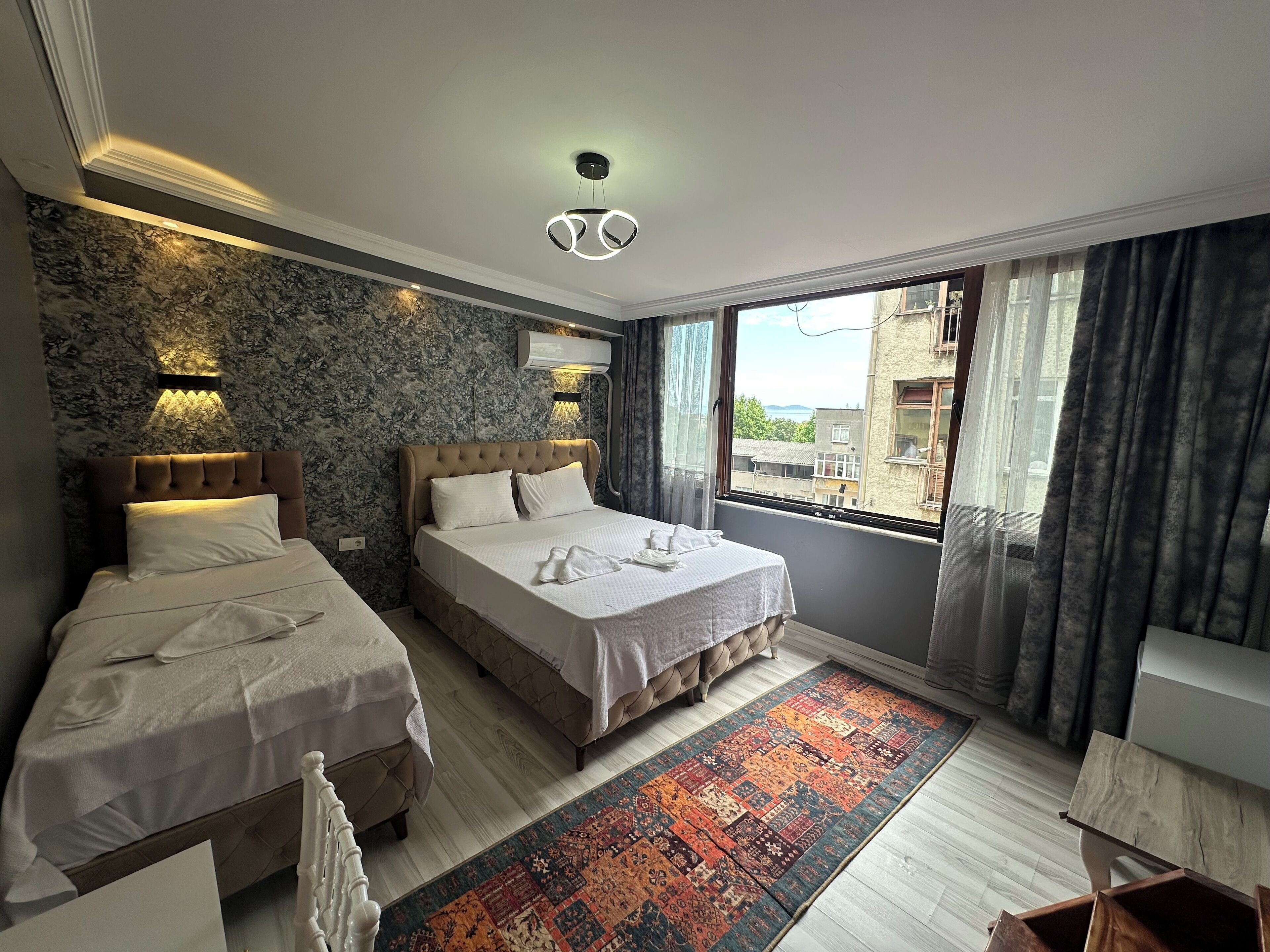 Family Suite | Premium bedding, minibar, desk, free WiFi