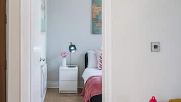 1 makuuhuone, silitysrauta/-lauta, vauvan matkasÀnky, ilmainen Wi-Fi