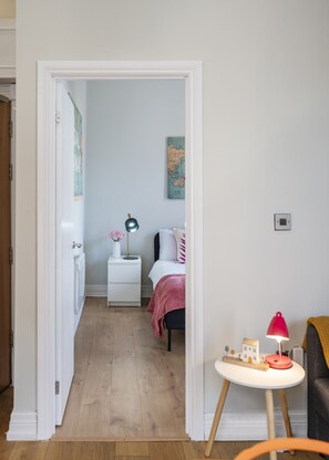 1 Schlafzimmer, Bügeleisen/Bügelbrett, Reisekinderbett, kostenloses WLAN