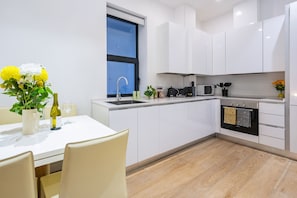 Fridge, microwave, oven, stovetop