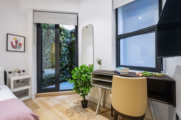 2 habitaciones, tabla de planchar con plancha y wifi gratis
