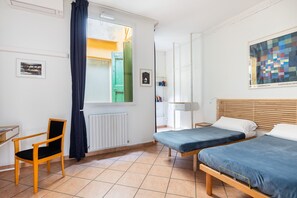 2 bedrooms