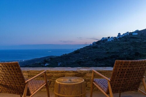 Princess of Tinos - Villa Estia with private Pool