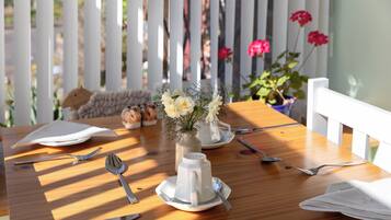 Ilmainen päivittäinen täysi aamiainen