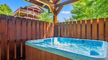 Bain à remous extérieur