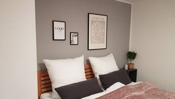 1 bedroom, WiFi, bed sheets