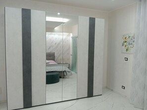 1 Schlafzimmer, Bügeleisen/Bügelbrett, Bettwäsche