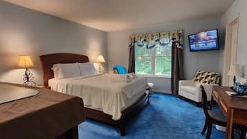 3 chambres, bureau, fer et planche à repasser, lit parapluie