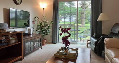 Cozy 3BR Family Stay Near Hershey & Harrisburg • Sleeps 1-5 • Free Parking