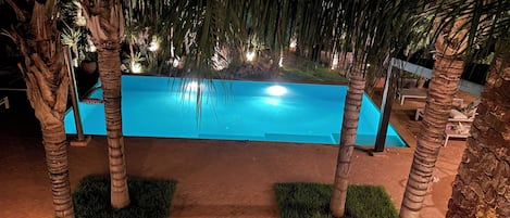 Indoor pool, outdoor pool