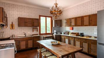 Villa, Smoking | 4 bedrooms