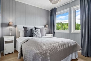 3 chambres, fer et planche Ă repasser, Wi-Fi, draps fournis