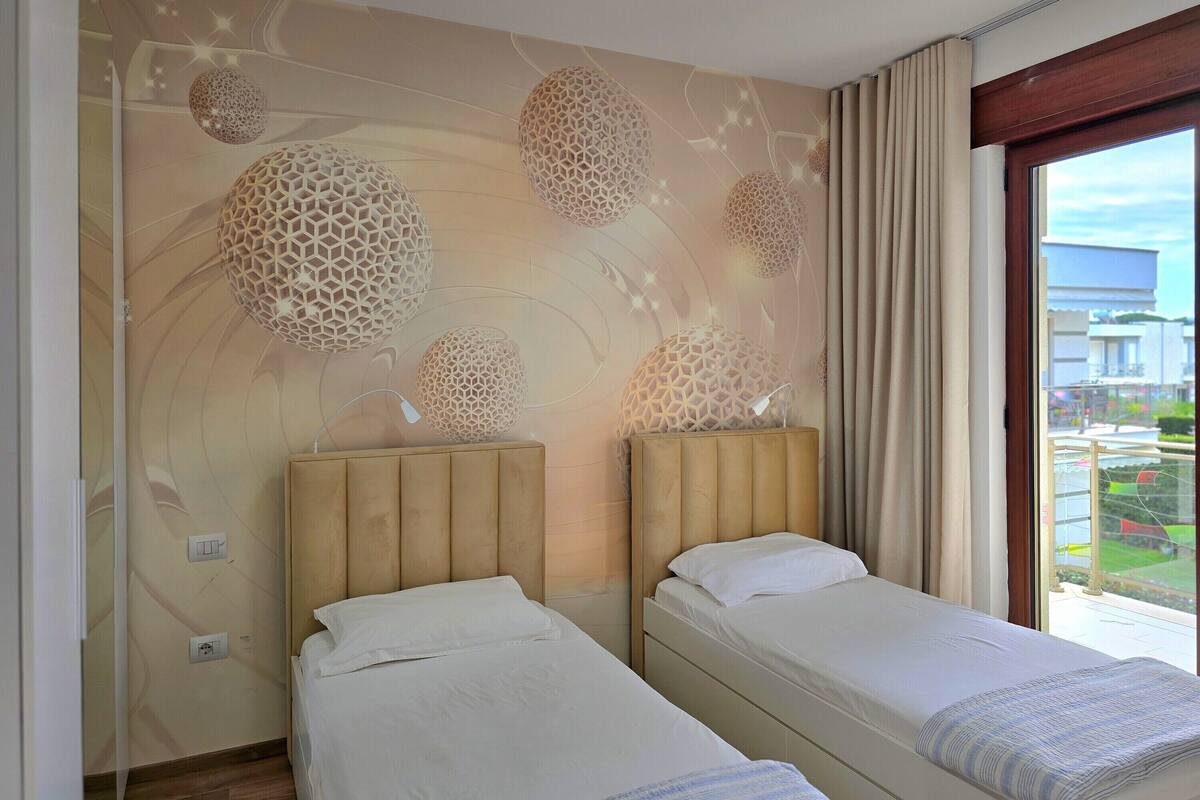 2 bedrooms, iron/ironing board, free WiFi, bed sheets