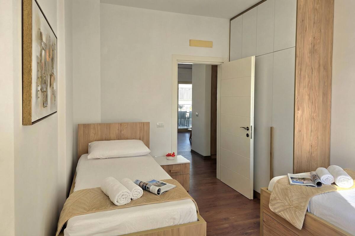 Family Apartment, Multiple Bedrooms, 2 Bathrooms (Perla Holiday Homes 202)