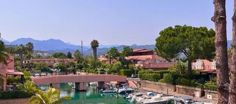 [Portorosa Residence] Canal apartment with a view