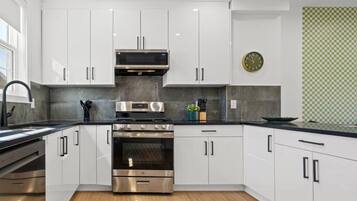 Fridge, microwave, oven, stovetop