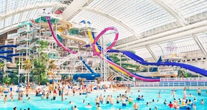 Pretty in Pink | Hot Tub | 10 min to WEM | KingBed