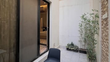 Luxury Studio | Terrace/patio