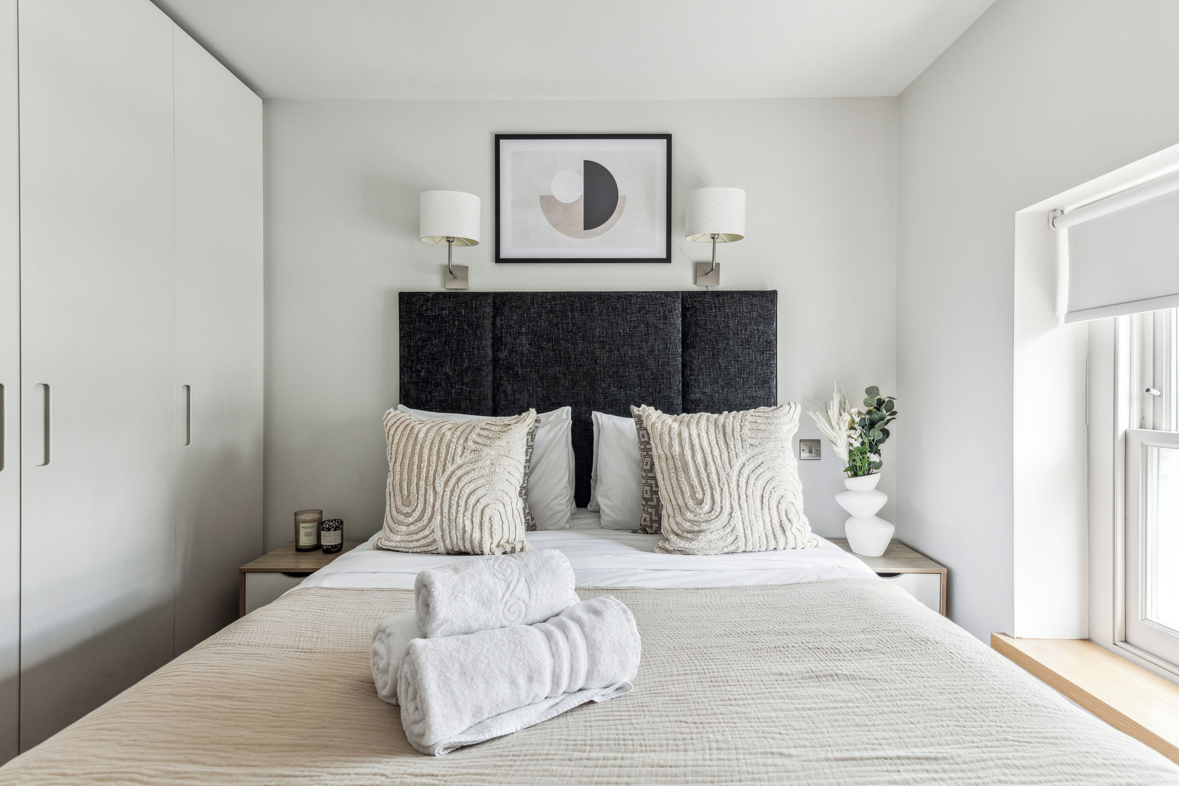 City Apartment, 1 Double Bed with Sofa bed, Non Smoking, Courtyard Area | Iron/ironing board, cots/infant beds, free WiFi, bed sheets