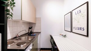 Studio Deluxe | Bếp riêng
