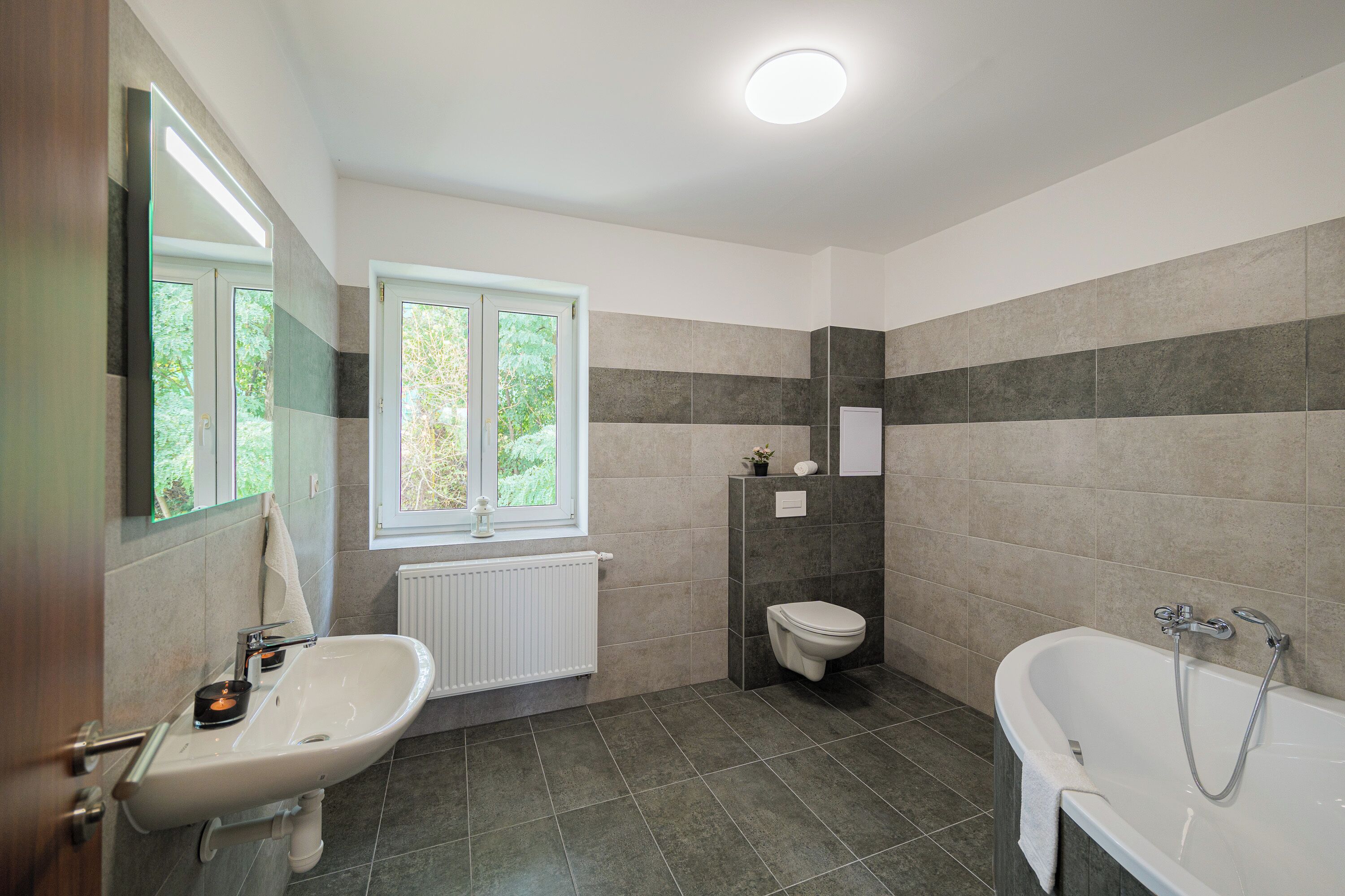Apartamento | Baño | Toallas y papel higiénico