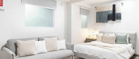 2 camere, una scrivania, Wi-Fi, lenzuola