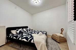 2 bedrooms, WiFi, bed sheets