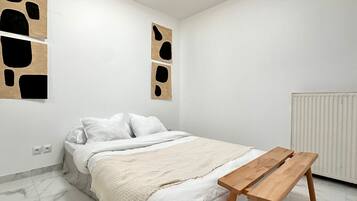 2 bedrooms, WiFi, bed sheets