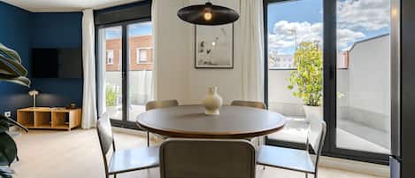 Apartment, City View | Living area
