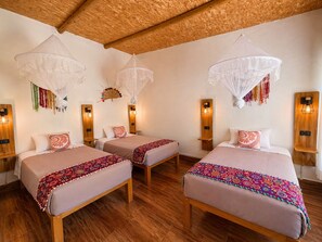 Free WiFi, bed sheets - www.ecoterralodge.com (Santa Teresa)