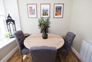 Apartment | Tempat makan