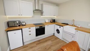 Apartment | Dapur peribadi | Peti sejuk, ketuhar gelombang mikro, ketuhar, dapur 