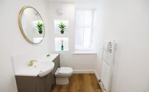 Apartment | Bilik Mandi | Pancuran mandi, pengering rambut, tuala disediakan