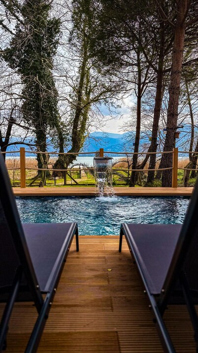 Shore of Sapanca Lake: Çatı Villa Lakehouse