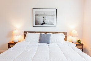 4 bedrooms, desk, iron/ironing board, travel cot