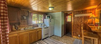 1 BR with sunroom-walk to beach