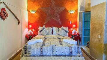 Deluxe Double Room, 1 Queen Bed, Patio, Courtyard View | Egyptian cotton sheets, premium bedding, Select Comfort beds, minibar