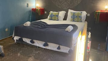 Chambre Double Luxe, patio, vue cour intérieure | Wi-Fi gratuit
