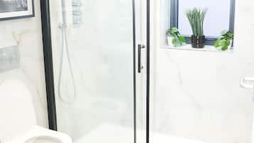 House | Bathroom | Shower, free toiletries, hair dryer, towels