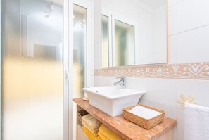 Villa | 3 bedrooms - Xilvar in Mallorca With 3 Bedrooms and 2 Bathrooms (Alcúdia)