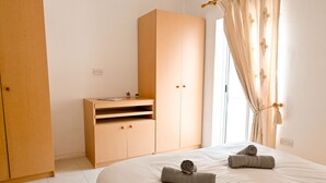 Ảnh chưa phân loại, 4 trong số 31 ảnh, nút