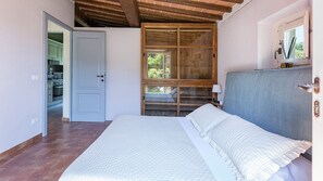 1 bedroom, iron/ironing board, Internet, bed sheets