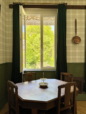 Kamar Triple Deluks | Area keluarga