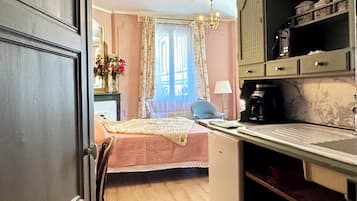 Deluxe Double Room | Private kitchen