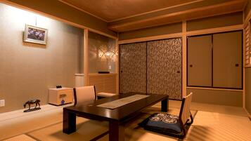 Basic Quadruple Room, Partial Sea View | Free WiFi