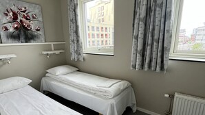 Desk, free WiFi, bed sheets - Bodo Motel Norway (Bodø)