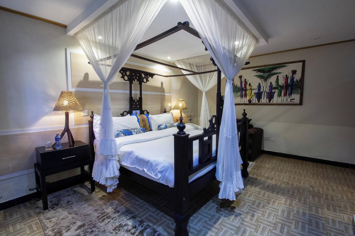 Egyptian cotton sheets, premium bedding, memory-foam beds, desk