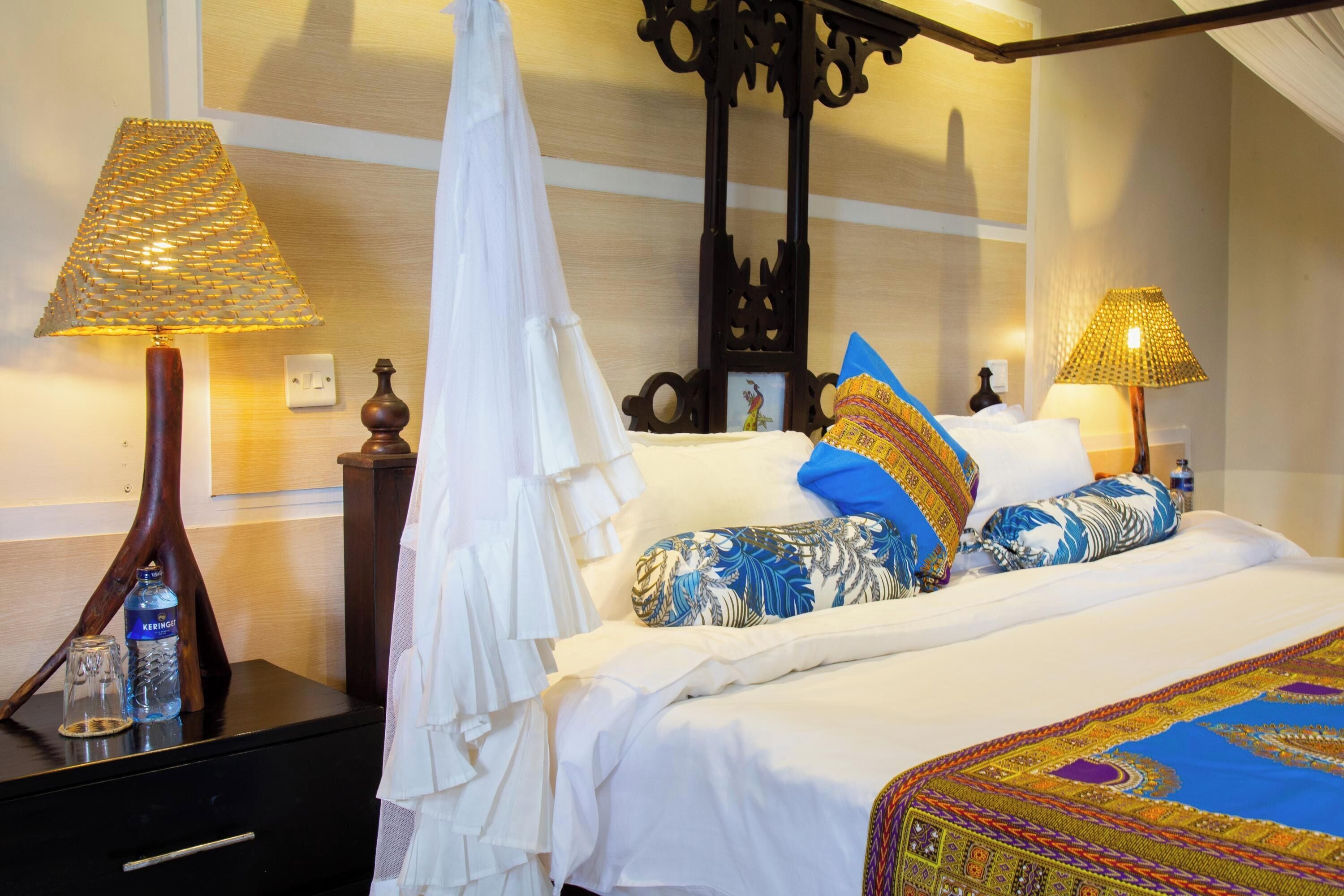 埃及棉床單、高級寢具、記憶床墊、書桌