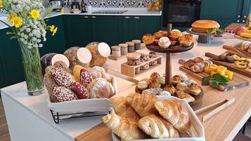 Daily buffet breakfast (EUR 15 per person)