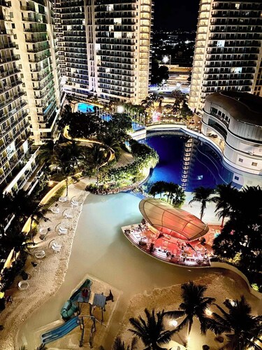 Luxury 2BR 2BA - Azure Urban Resort Residences
